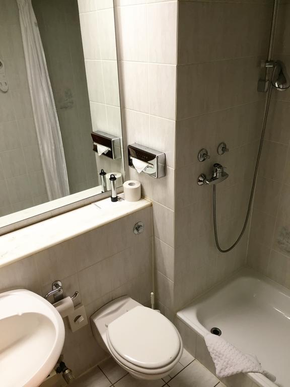 Hotel Ambassador Bonn Phòng bức ảnh